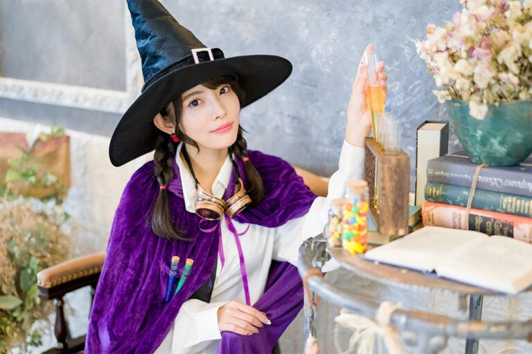 insert image of voice actor halloween outfits - Satori Amano - seiyuu grandprix